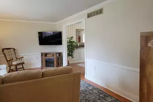 8 Lupus Ln, Sewell, NJ 08080 - Photo 5