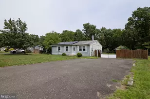 1662 Victory Ave, Monroe Township, NJ 08094 - Photo 3
