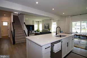 17 Sequoia Ct, Monroe Township, NJ 08094 - Photo 13