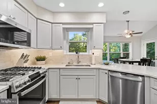 915 Gray Fox Cir, Sewell, NJ 08080 - Photo 13