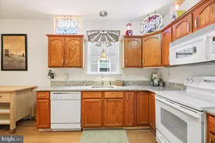 261 Heritage Way, Woodbury, NJ 08096 - Photo 7