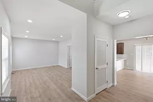 33 Hopkins St, Woodbury, NJ 08096 - Photo 3