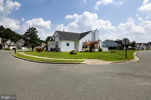 575 Riviera Dr, Monroe Township, NJ 08094 - Photo 3