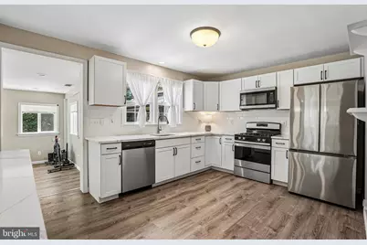 421 Prosser Avenue, Monroe Township, NJ 08094 - Photo 5