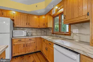15 Church St, Harrison Township, NJ 08062 - Photo 9