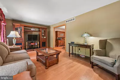 831 Laurel Street, Blackwood, NJ 08012 - Photo 5