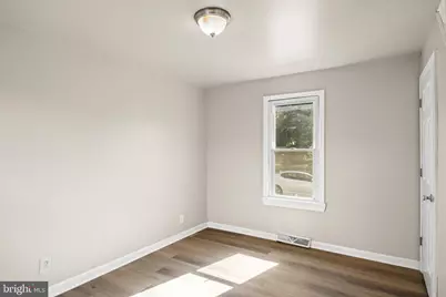 28 W Monroe Street, Paulsboro, NJ 08066 - Photo 5