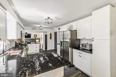 33 Gray Birch Road, Washington Township, NJ 08012 - Photo 5