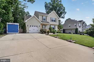 381 Bryn Mawr Dr, Monroe Township, NJ 08094 - Photo 3