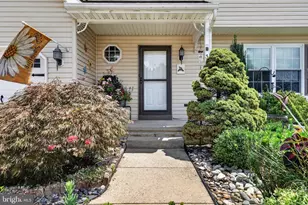 381 Bryn Mawr Dr, Monroe Township, NJ 08094 - Photo 5