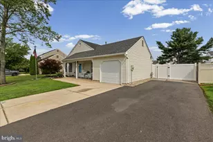 20 S Mars Dr, Sewell, NJ 08080 - Photo 3