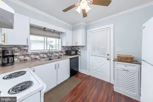 38 Pine St, Greenwich Township, NJ 08027 - Photo 9