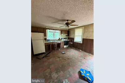 304 Pine Street, Washington Township, NJ 08012 - Photo 7