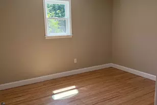 25 Theresa Ln, Monroe Township, NJ 08094 - Photo 9