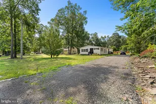 2711 S Shore Dr, Monroe Township, NJ 08094 - Photo 1