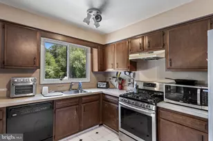696 Oak Ave, Franklin Township, NJ 08328 - Photo 9