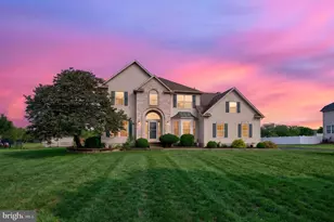705 Elaine Dr, East Greenwich Township, NJ 08056 - Photo 1