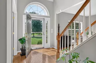 705 Elaine Dr, East Greenwich Township, NJ 08056 - Photo 3