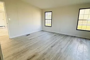500 Orbanus Ln, Monroe Township, NJ 08094 - Photo 3