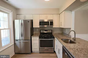 105 Devonshire Ct, Sewell, NJ 08080 - Photo 3