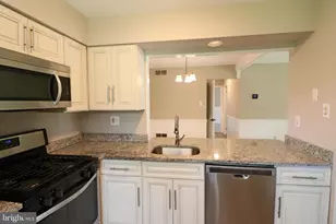 105 Devonshire Ct, Sewell, NJ 08080 - Photo 5