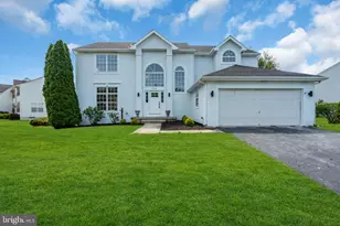 1055 Huntingdon Dr, Monroe Township, NJ 08094 - Photo 1