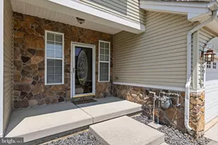 305 Keswick Dr, Woolwich Township, NJ 08085 - Photo 3