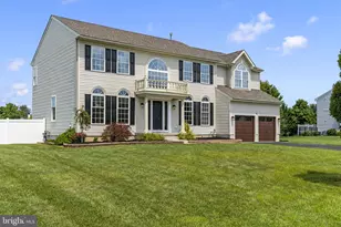 6 Skyline Cir, Sewell, NJ 08080 - Photo 3