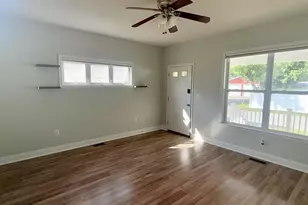 8 Mechanic St, Swedesboro, NJ 08085 - Photo 3
