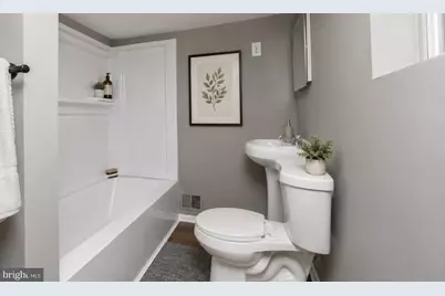 210 W Buck Street, Paulsboro, NJ 08066 - Photo 15