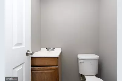 210 W Buck Street, Paulsboro, NJ 08066 - Photo 13