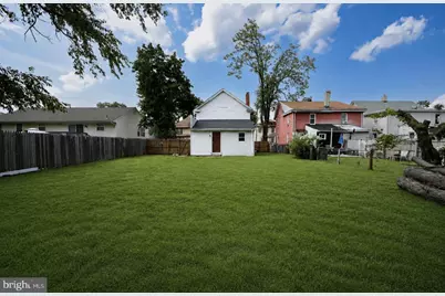 210 W Buck Street, Paulsboro, NJ 08066 - Photo 5