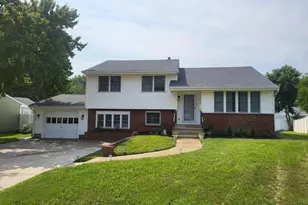 2 Cedar Cir, West Deptford, NJ 08096 - Photo 3