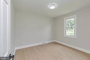 160 E Monmouth Ave, Sewell, NJ 08080 - Photo 17