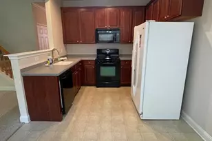 196 Chancellor Dr, Woodbury, NJ 08096 - Photo 7