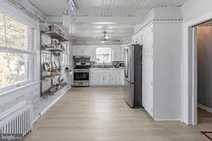523 W Broad St, Greenwich Township, NJ 08027 - Photo 17