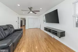 242 N Main St, Harrison Township, NJ 08062 - Photo 9