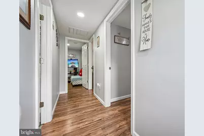 348 W Washington Street, Paulsboro, NJ 08066 - Photo 23