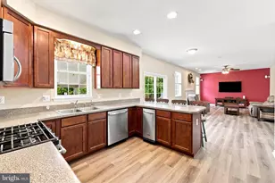 335 Patriot Dr, Swedesboro, NJ 08085 - Photo 9