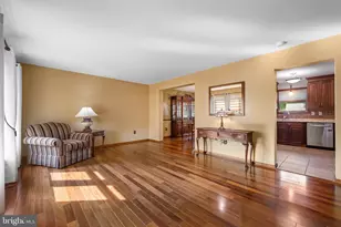 8 Williamsburg Ct, Sewell, NJ 08080 - Photo 5