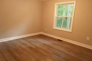 946 Lincoln Rd, Harrison Township, NJ 08062 - Photo 5