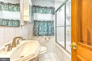 275 Glenwood Ave, Woodbury Heights, NJ 08097 - Photo 15