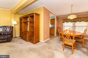 474 Edgemont Dr, Monroe Township, NJ 08094 - Photo 9