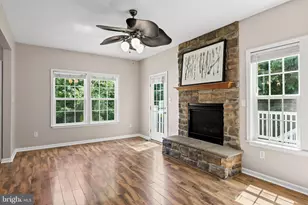 376 Concetta Dr, East Greenwich Township, NJ 08061 - Photo 5
