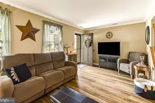 743 Garrison Ct, West Deptford, NJ 08051 - Photo 3