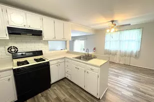 310 Fish Pond Rd, Sewell, NJ 08080 - Photo 9