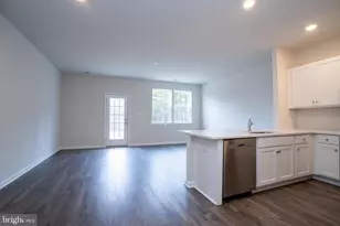 387 Mazzeo Dr, Glassboro, NJ 08028 - Photo 11