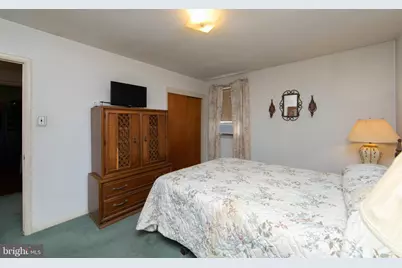275 Essex Avenue, West Deptford Township, NJ 08086 - Photo 17