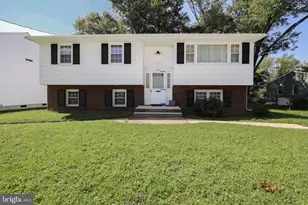 275 Essex Ave, West Deptford Township, NJ 08086 - Photo 1