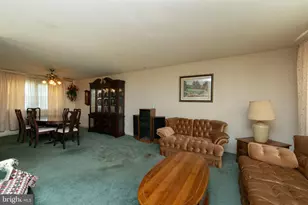 275 Essex Ave, West Deptford, NJ 08086 - Photo 9